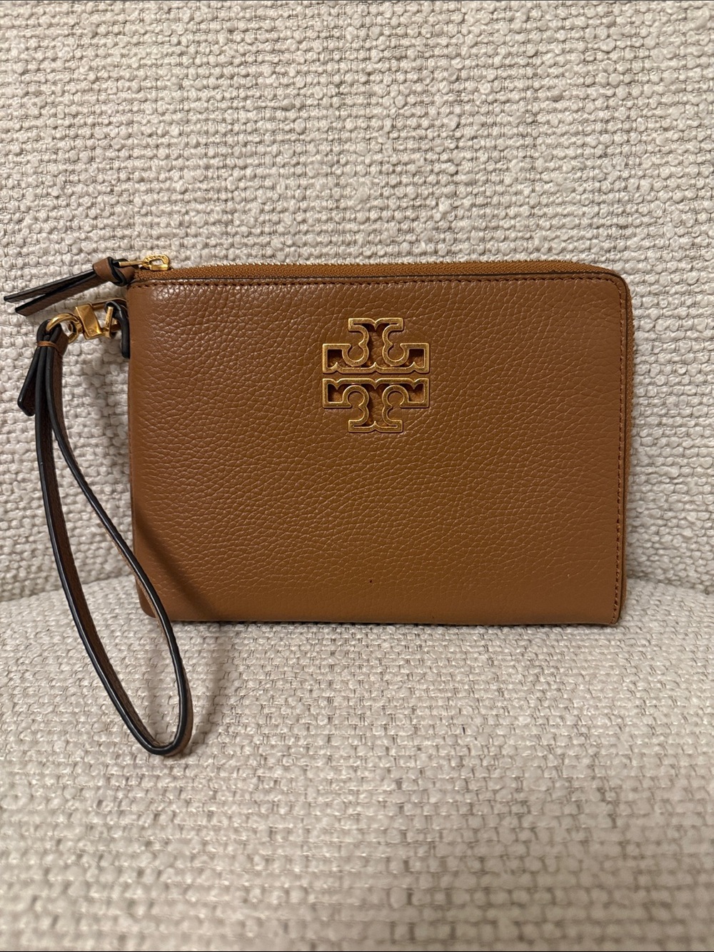Tory Burch Pebbled Leather Wristlet in Tan Brown with Gold Logo